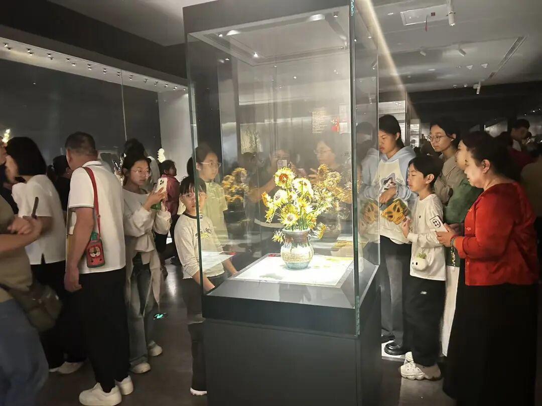 陶琉流光映盛世，文旅融合迎盛会——淄博陶琉馆假日市场接待量创新高，全力备战省文旅大会